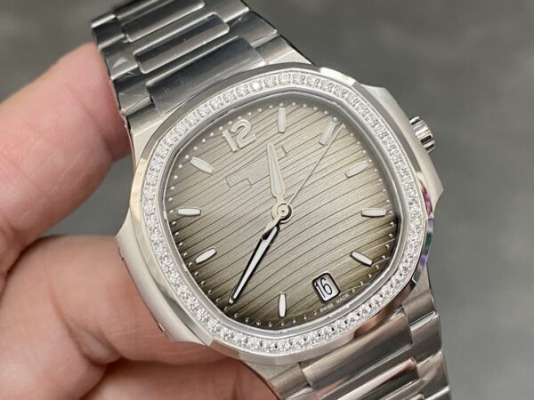 Replica Patek Philippe Nautilus 7118 1200A 011 Stainless Steel 40mm Mens Watch - Image 5