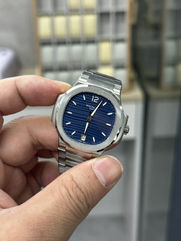 Patek Philippe Ladies Nautilus Blue Dial and Grey Dial 7118 1A 001 35.2mm - Image 9