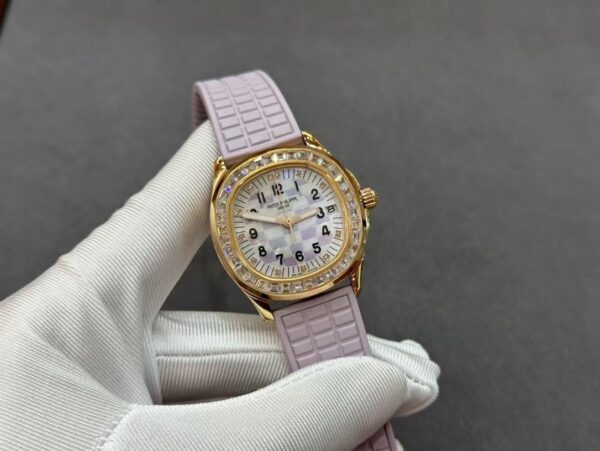 Replica Patek Philippe Aquanaut 5072R 001 Watch For Sale - Image 4