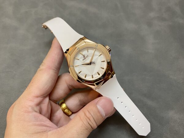 Hublot Classic Fusion 550.OS.2200.RW.ORL20 40MM - Image 6