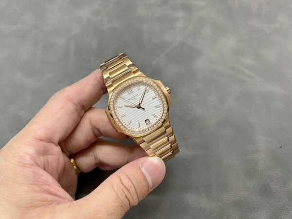 Replica Patek Philippe Nautilus 7118 1200R 001 40mm Mens Watch - Image 6