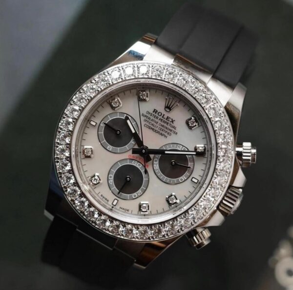 2024 Release Rolex Daytona Cosmograph 126589RBR 0001 40mm - Image 3