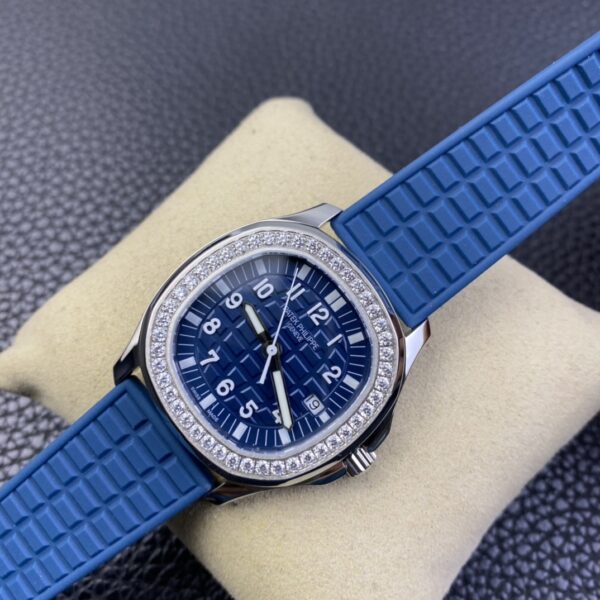 Replica Patek Philippe Aquanaut Blue 5067A 022 Watch For Sale - Image 5