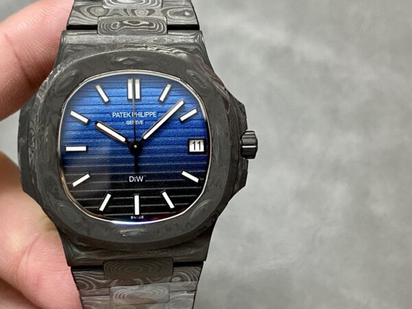 Patek Philippe Nautilus Carbon Fiber Case Blue Dial 5711 40MM Watch - Image 3