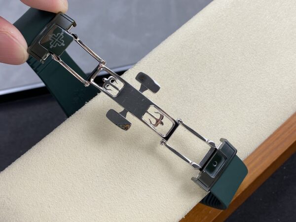 Patek Philippe Nautilus Green Rubber Green Dial 5711 40MM Watch - Image 9