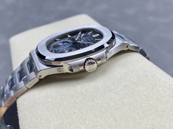 Replica Patek Philippe Nautilus 5712 1A 001 40mm Mens Watch - Image 9