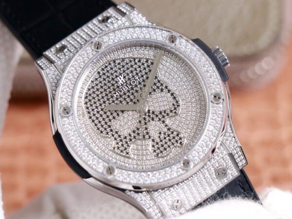 Hublot Classic Fusion Skull Titanium Full Pave 511.NX.9000.LR.1704.SKULL 45mm - Image 3