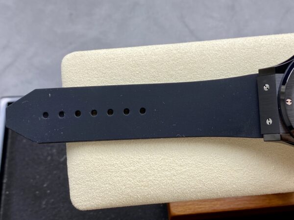 Hublot Classic Fusion 581.CX.1270.RX.MDM 45MM Mens - Image 10
