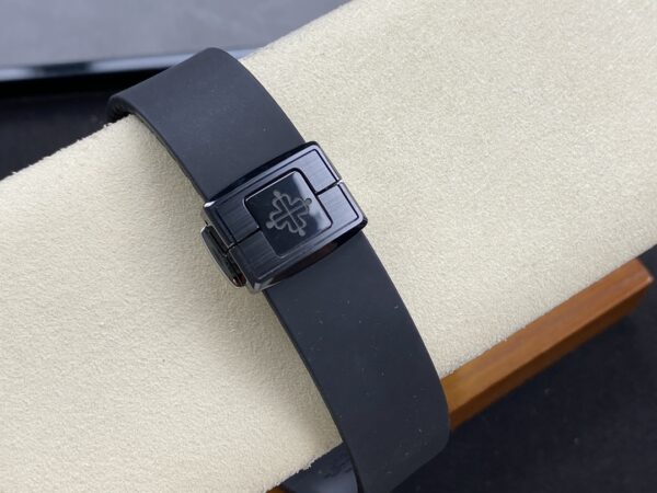 Patek Philippe Nautilus Titanium Case Blue Dial 5711 40MM Watch - Image 9