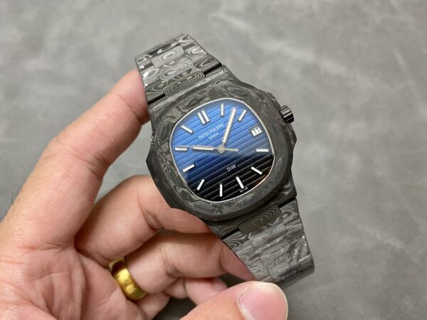 Patek Philippe Nautilus Carbon Fiber Case Blue Dial 5711 40MM Watch - Image 6