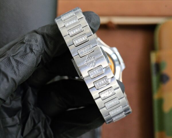 Patek Philippe Nautilus Ladies White Gold Diamond Bezel 7118 - Image 7