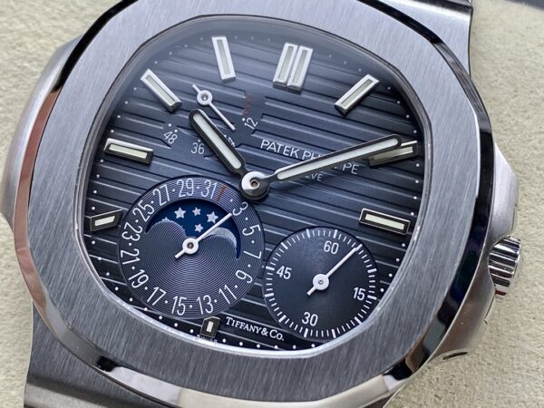 Replica Patek Philippe Nautilus 5712 1A 001 40mm Mens Watch - Image 4