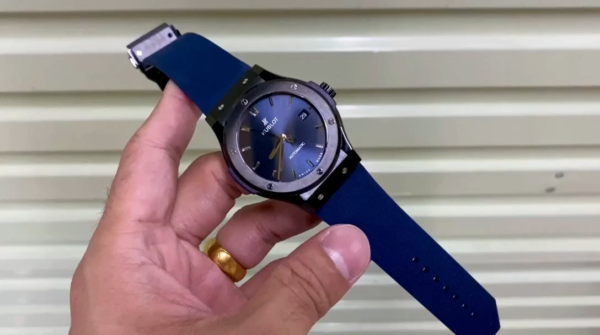 Hublot Classic Fusion 301.PB.131.RX 42mm Mens - Image 2