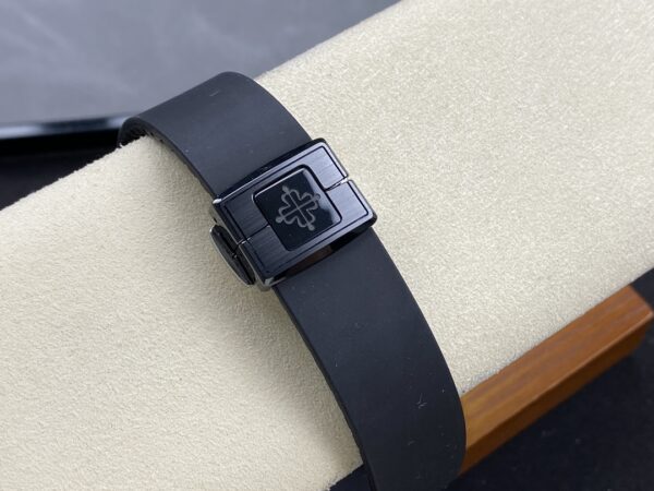 Patek Philippe Nautilus Black Dial 5711 40MM Watch - Image 10