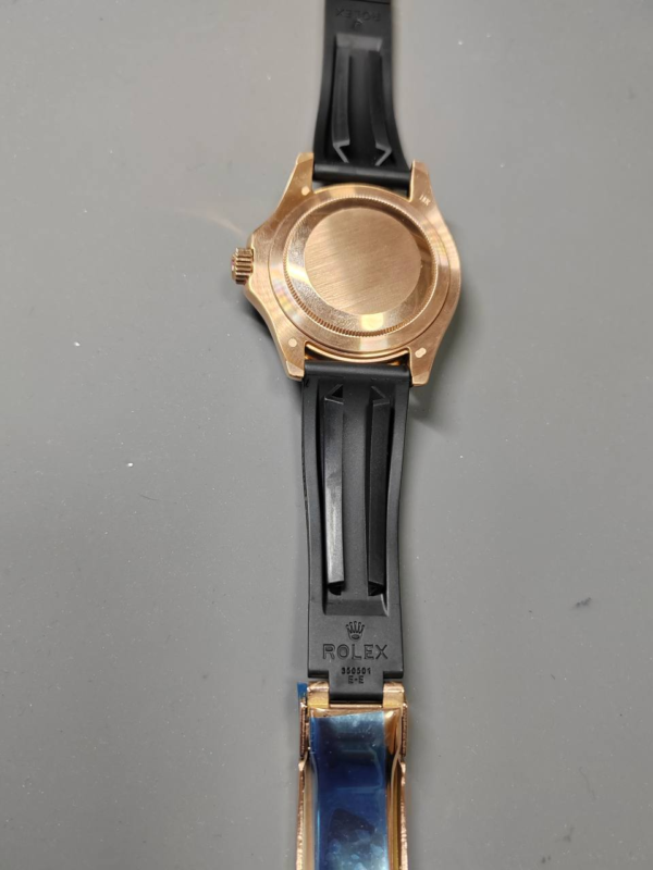Rolex Yacht-Master 40 116655 SATS Rose Gold Automatic Rubber Black Dial Replica - Image 6